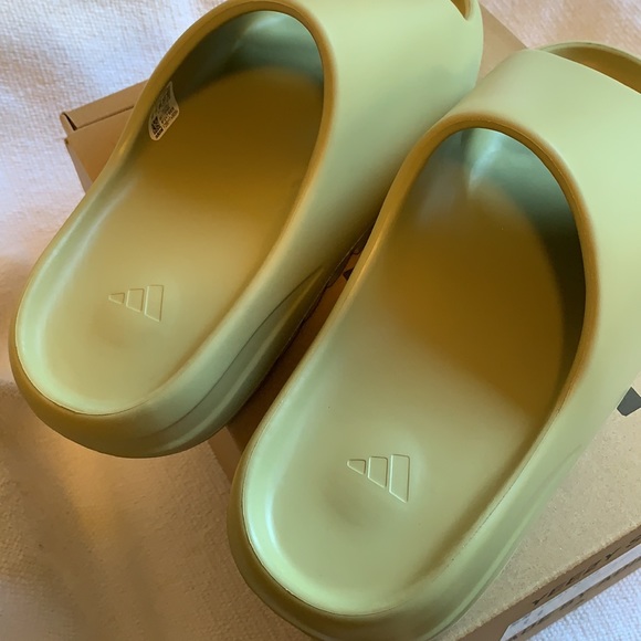 Adidas Yeezy Slide Resin Color Sz 11 main image 9